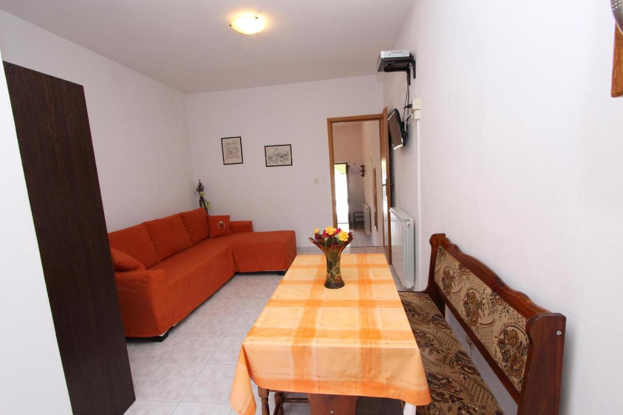 Apartments Denise 로비니 외부 사진