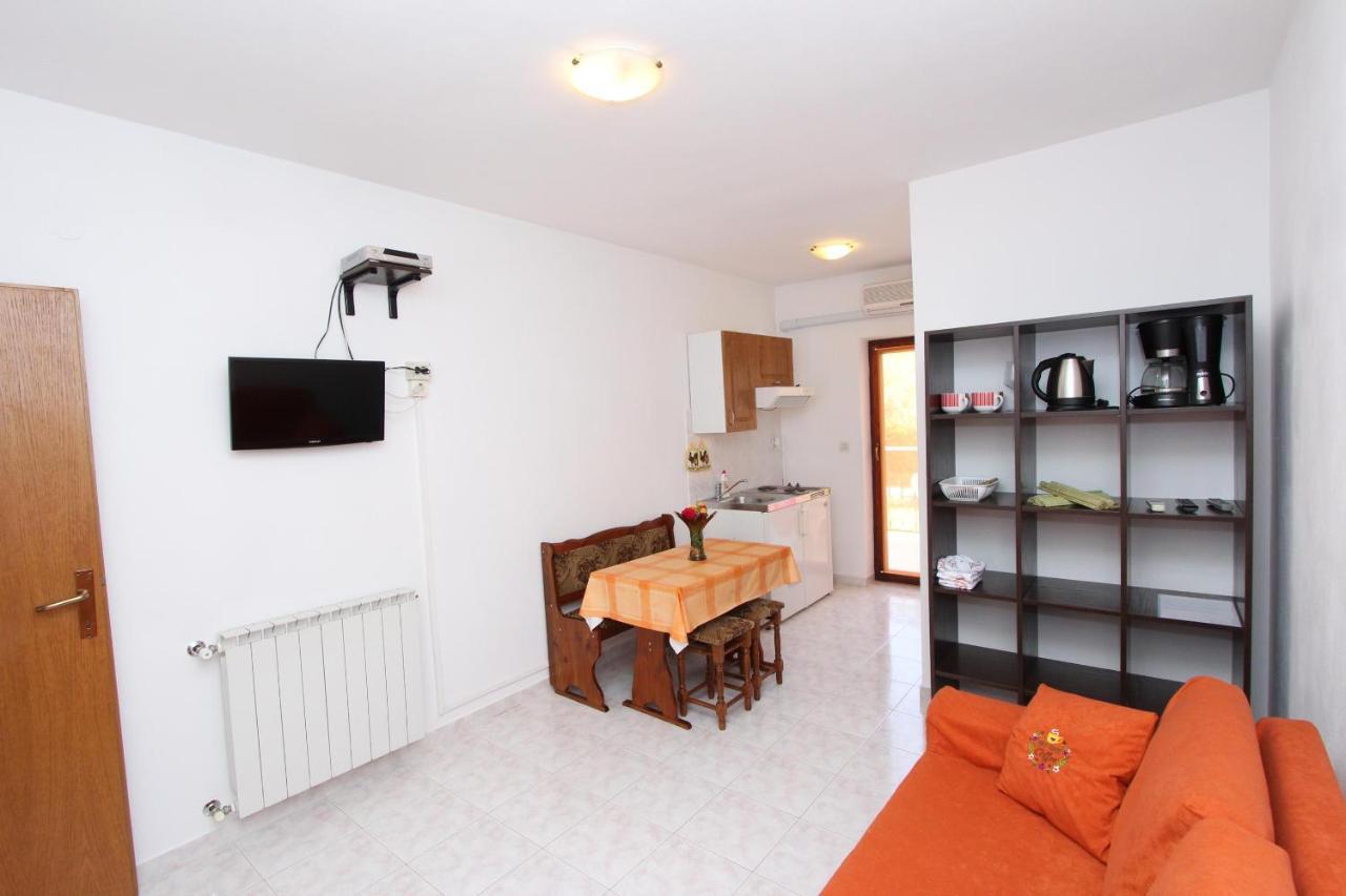 Apartments Denise 로비니 외부 사진